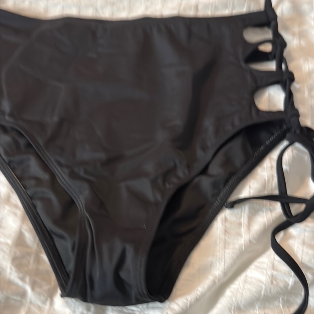 VENUS Black High-Waisted Bikini Bottom